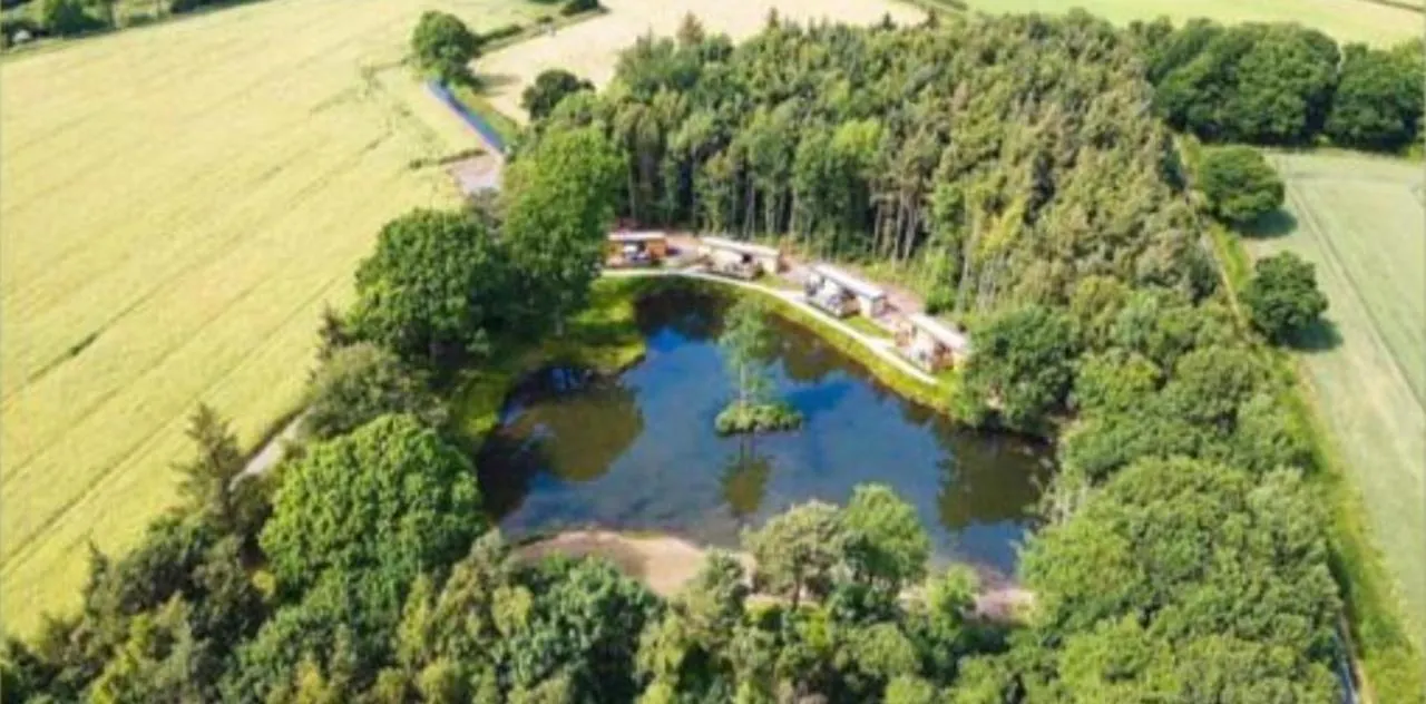 Rowan Boutique Lodge For Couples With A Dog Йорк
